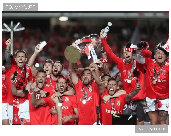 本菲卡中场强势掌控节奏，助力球队新赛季开局稳步攀升