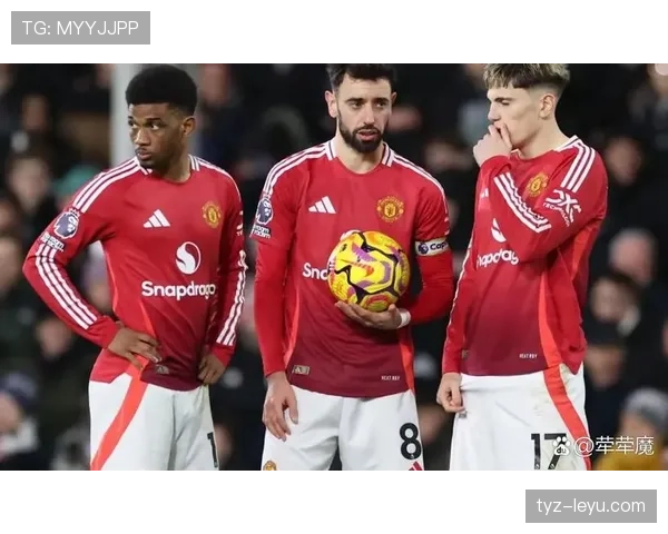 曼联关键比赛抗压能力不足问题显现,对赛季竞争格局形成潜在制约 曼联关键比赛抗压能力不足问题显现,对赛季竞争格局形成潜在制约